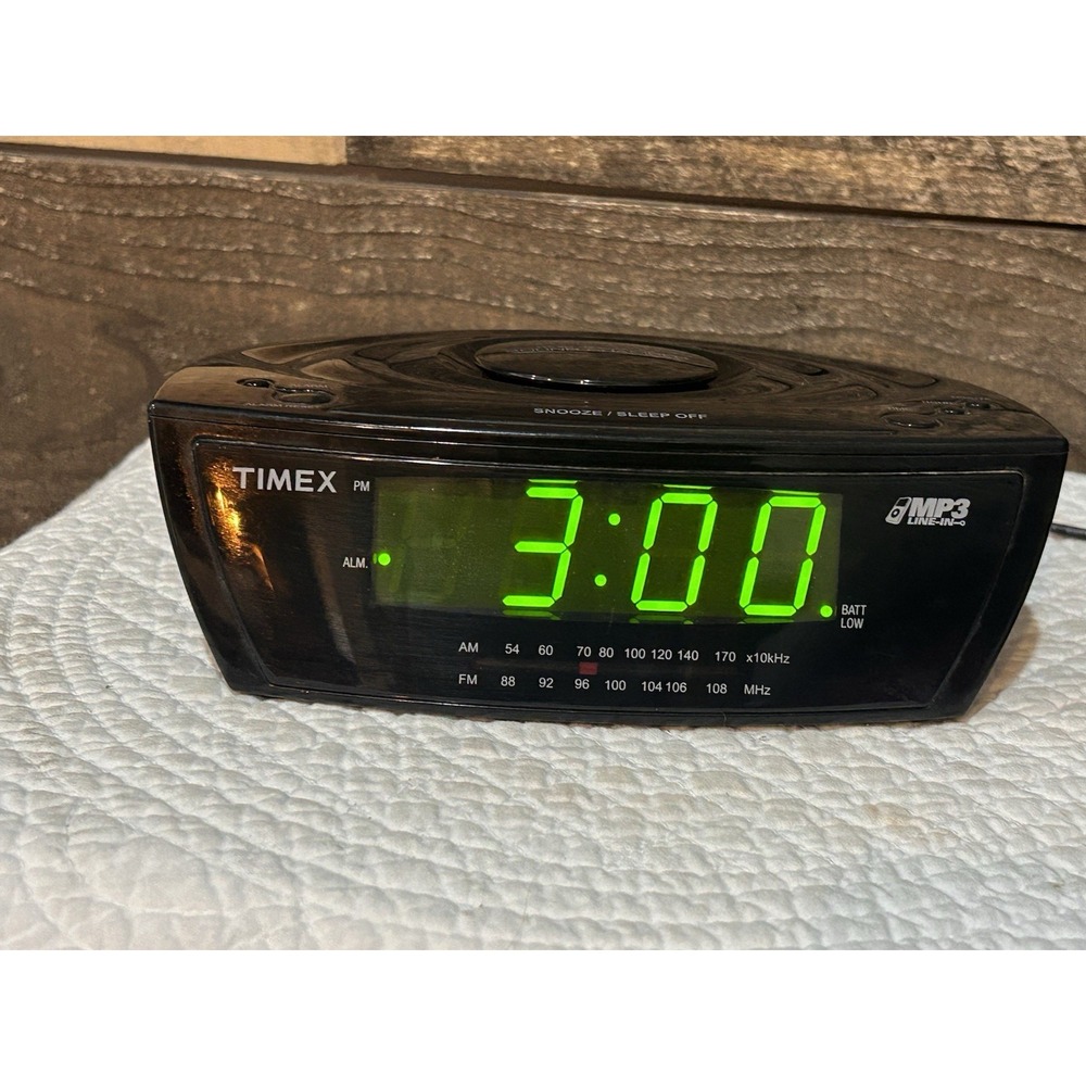 TIMEX Large Display Alarm Clock Radio  MP3 Line-in. #T227BQ. Multi Sound Chamber